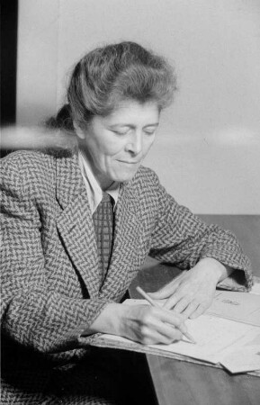 Porträt der Schriftstellerin Maria Langner : Porträt von Maria Langner