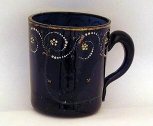 gläserne Henkeltasse