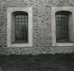 Krugau. Dorfkirche (1401/1415). Chorfenster