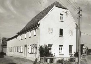 Belgern, Pfarrstraße. Wohnhaus mit Nebengebäude (Häusleranwesen, 1. H. 19. Jh.)
