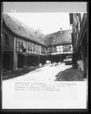 Stift (Gebäude)