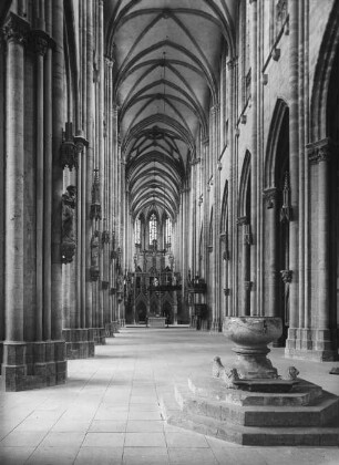 Halberstadt, Dom St. Stephanus und St. Sixtus, nach Osten