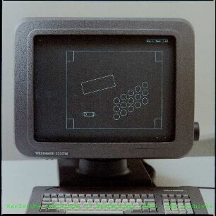 Monitor der Firma Westward 322OW im Computer Aided Design Computer Aided Manufacturing (CADCAM)-Labor der Projektträgerschaft Fertigungstechnik (PFT)