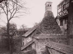Burgk, Schloss : Burgk. Schloß. Blick nach Nordwesten über die ehemalige Bäckerei zum Hungerturm