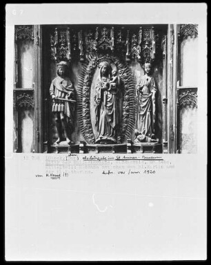 Altar der heiligen Leichnamsbrüderschaft der Mühlenknechte — Madonna umgeben von dem heiligen Martin und der heiligen Katharina