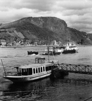 Schiffe auf dem Rhein bei der Erpeler Ley