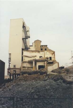 Mittelbau der Osthafenmühle