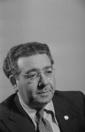 Porträtaufnahmen von Staatssekretär Dr. Leo Zuckermann : Porträt des Staatssekretärs Dr. Leo Zuckermann