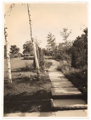 Reichsgartenschau 1939 auf dem Killesberg, Stuttgart: Garten mit Plattenweg und Stufen