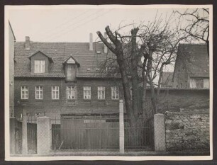 Bruchmauerstraße. Blick vom Wallgraben auf die Rückfront eines Gebäudes