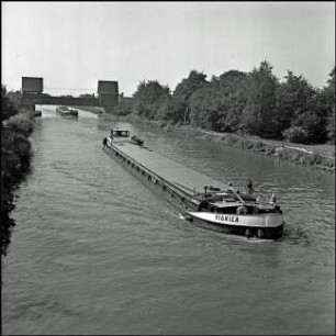 Mittellandkanal, Sicht auf Sperrtor