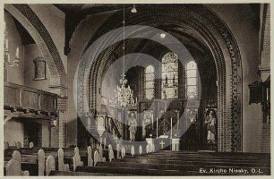 Gemeinderaum und Chor der evangelischen Kirche Niesky nach SO