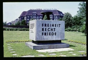 Theodor Heuss-Platz 7.6.64.