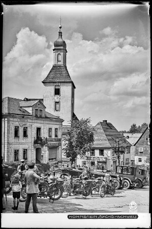 Hohnstein, Straßenansicht mit Blick auf Kirche