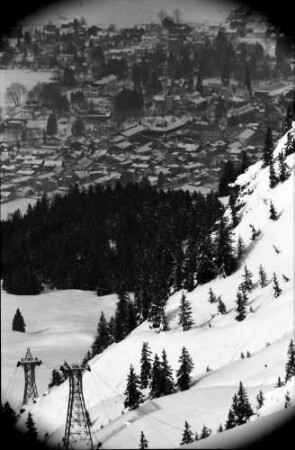 Oberstdorf: Nebelhorn; Blick von der Bergstation auf Oberstdorf