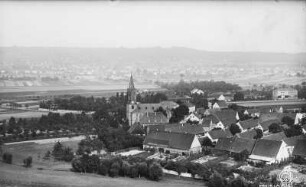 Dresden-Kaditz. Stadtteilansicht mit Emmauskirche