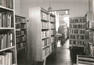 Zella-Mehlis. Stadtbibliothek. Erwachsenenausleihe