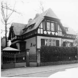 Pförtnerhaus; Bad Homburg, Viktoriaweg 6
