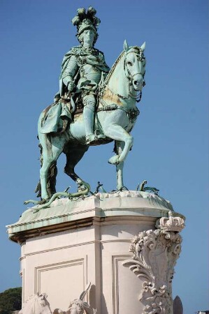 Lissabon Zentrum. Reiterstandbild für König Jose I. auf der Praca do Comercio, 1775 eingeweiht