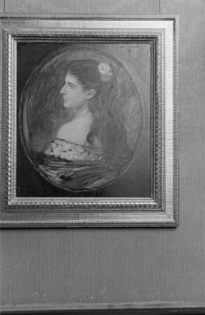 Eröffnung der Dauerausstellung in der Alten Nationalgalerie : Gemälde "Bildnis Frau Marianne Perl" von Franz von Stuck