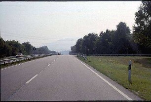 Fahrbahn Süd der B500 (Iffezheim Richtung Baden-Baden): Einmüdnung des Kreisels Südwest (Karlsruhe Richtung Baden-Baden)