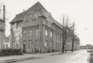 Hauptbau (Eschebach Küchenmöbel; Haus 1 und 2)
