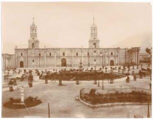Kathedrale auf der Plaza de Armas in Arequipa