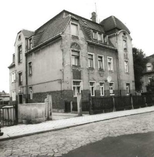 Dresden-Mickten, Herbststraße 21. Wohnhaus (nach 1900). Straßenansicht von Südosten