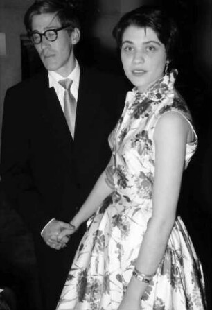 Donaueschingen: Donaueschinger Musiktage; Wilhelm Killmayer und Lieselotte Ebnet nehmen Beifall entgegen