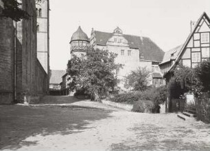 Quedlinburg, Nordflügel des Schlosses. Ansicht über den Schlosshof von Osten