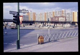 Mehringplatz 9.4.72.