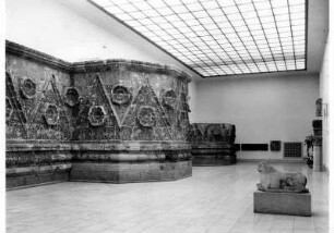 Aufstellung des Museums für Islamische Kunst im Pergamonmuseum, Mschatta-Saal