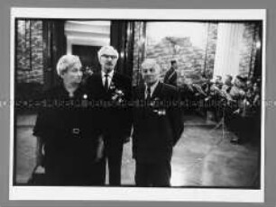 Empfang in der Sowjetischen Botschaft Unter den Linden zum 49.Jahrestag der russischen Oktoberrevolution