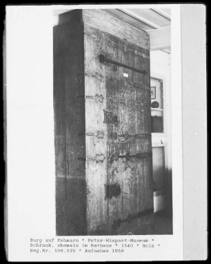 Schrank, ehemals im Rathaus