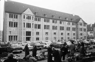 Freiburg i. Br.: Neubau der Städt. Bibliothek (Schrägansicht)