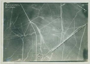 Foto der Stellungen südöstlich von Colincamps (Luftbild)
