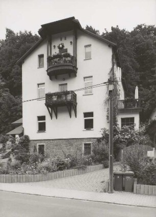 Radebeul, Lößnitzgrundstraße 115. Villa "Hedwig" (E. 19. Jh.)