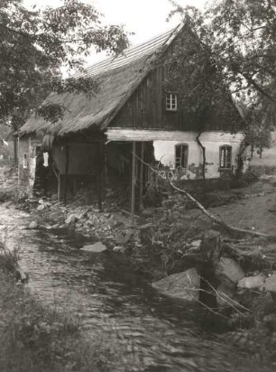 Unwetterkatastrophe im Osterzgebirge am 8./9. Juli 1927. Gottleubatal. Zerstörtes Haus in Schönwald (heute Petrovice-Krásny Les)
