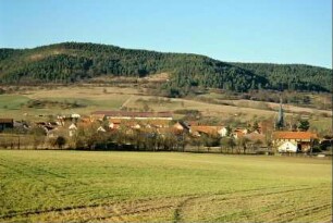 Ortsansicht von Süd, westliche Dorfhälfte