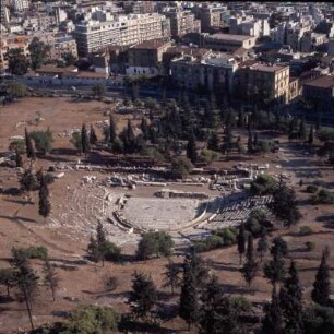 Athen, Dionysos-Theater, Blick von der Südmauer der Akropolis. Ott.9