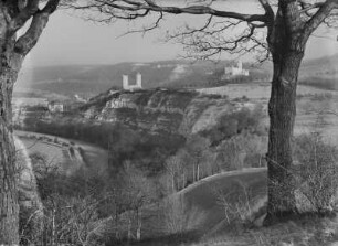 Im Saaletal an der Rudelsburg : Blick zur Burg Saaleck (links) und Rudelsburg