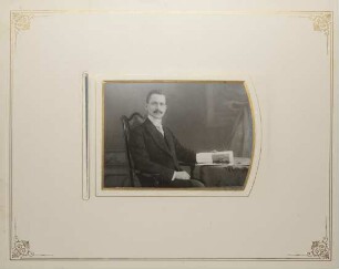 Carte de Visite-Album des Männer-Turnvereins zu Friedenau; Blatt 19