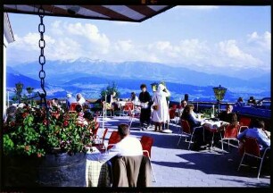 Sulzberg: Gasthof Alpenblick, Terrasse mit Fernblick