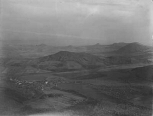Landschaft : Blick vom Milešovka nach Südwesten auf die umliegende Landschaft