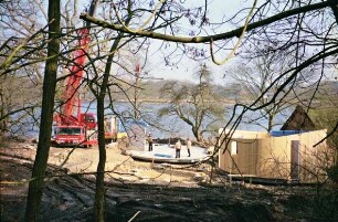 Naturerlebnis Grabau: Baustelle für Seminargebäude, dahinter See, 4. März 2009
