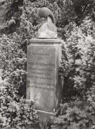 Grabmal für Samuel Joh. von Dannenberg (1784-1838, Russ. Kais. General-Major)