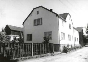 Leubetha (Kreis Oelsnitz), Dorfstraße 32. Wohnhaus