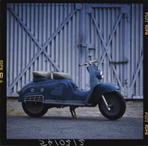 Blauer Motorroller