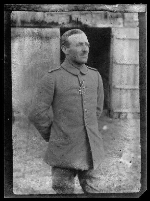 Oberleutnant Donle mit Eisernem Kreuz