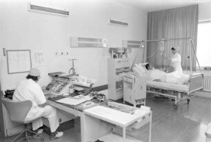 Städtische Krankenanstalten Karlsruhe. Intensivpflegestation der Chirurgie